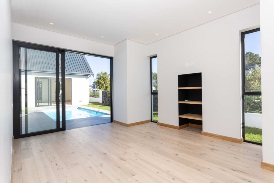 5 Bedroom Property for Sale in Val De Vie Estate Western Cape